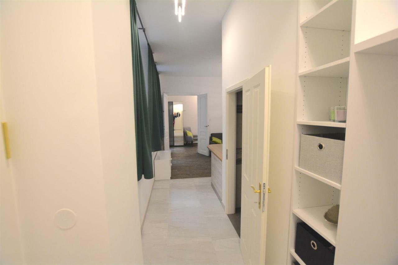 Apartment Prater&center Mit Eigener Terrasse *